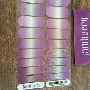 Jamberry Iridescent Holographic Stylebox July 2015